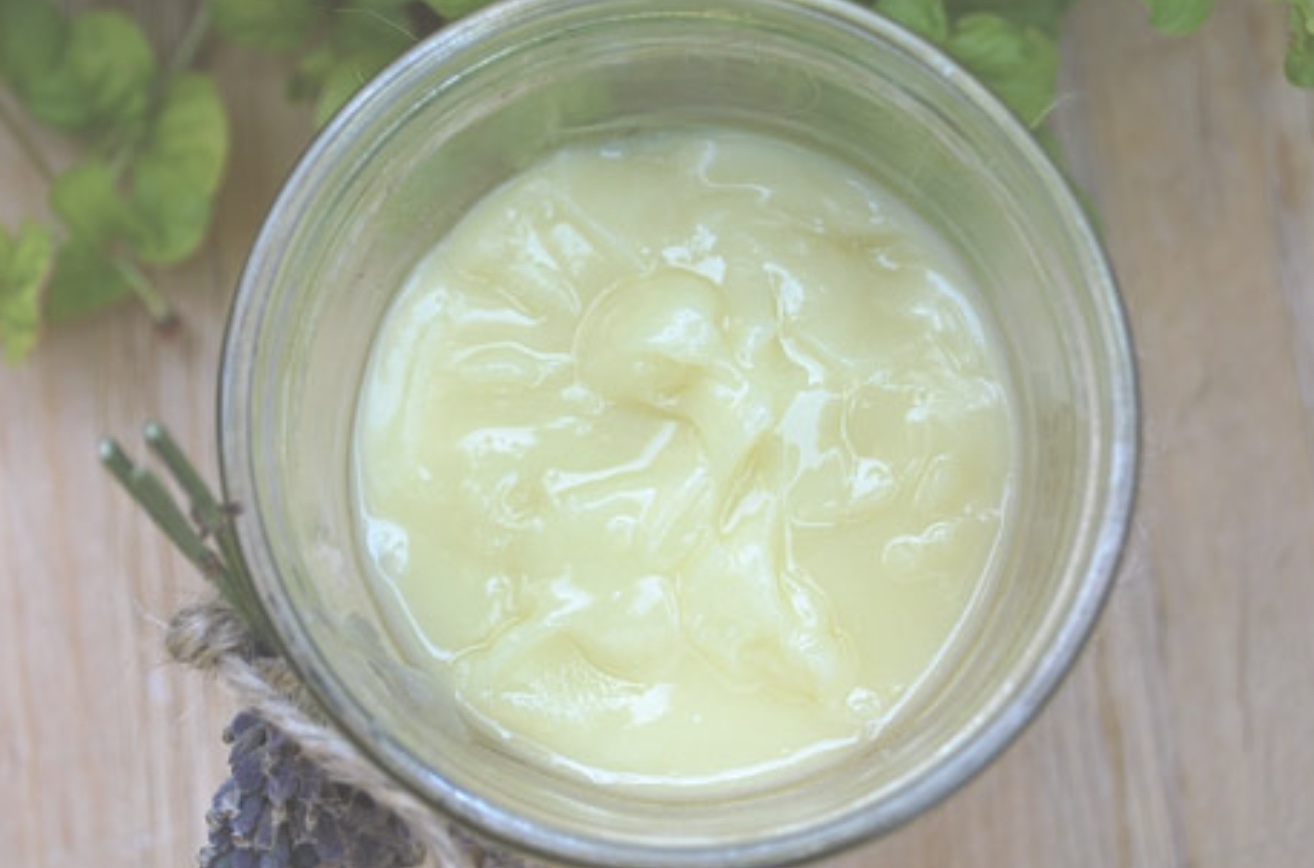 15 DIY Hand Moisturizers For Damaged Cracked Hands
